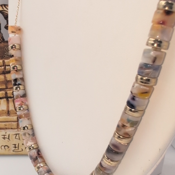 LOFT Elegant Gold Necklace with Multicolor Beads - Picture 3 of 5